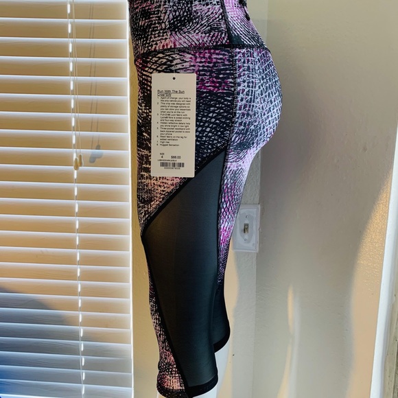 Leggings Lululemon is new !!  in perfect condition - Picture 2 of 6